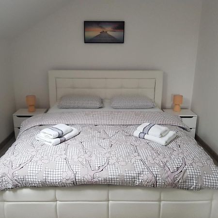 Apartmani Brigita Korenica Zewnętrze zdjęcie